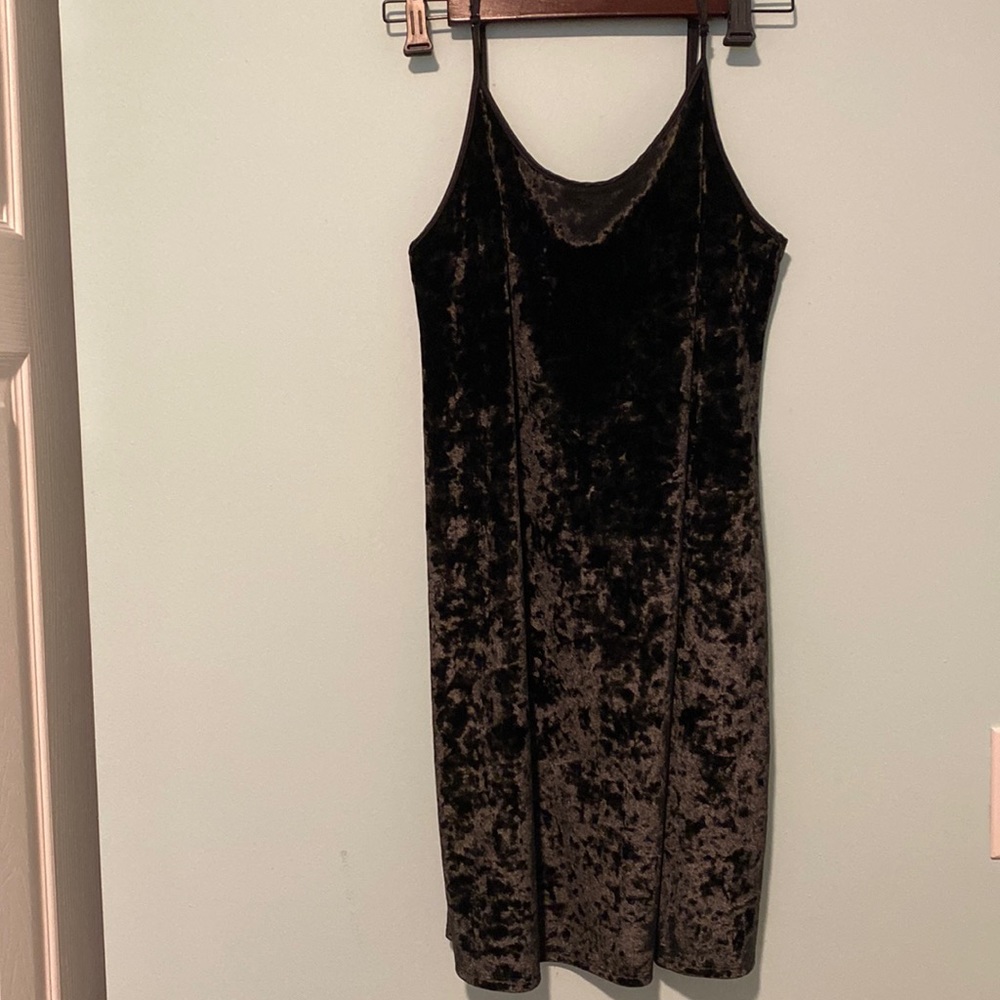 Black velvet sleep wear.